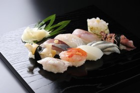 富山湾鮨で昼食写真