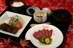 美山の郷土料理（昼食）写真