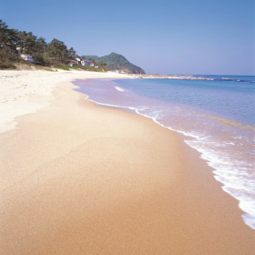 Kotohiki-hama (The Singing Sand Beach)Photo
