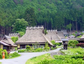 美山かやぶきの里（重要伝統的建造物群保存地区）写真