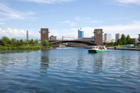 富岩運河環水公園写真